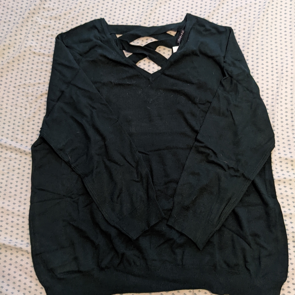 *NWT* Pullover with criss cross back detail